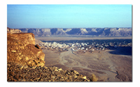 The town of Seiyun in the Hadhramaut – viewed from the desert above